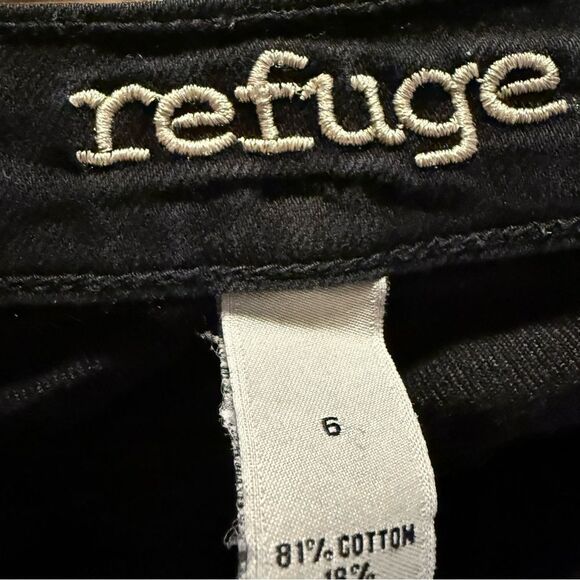 Refuge women’s size 6 shorts with button fly - Picture 3 of 4